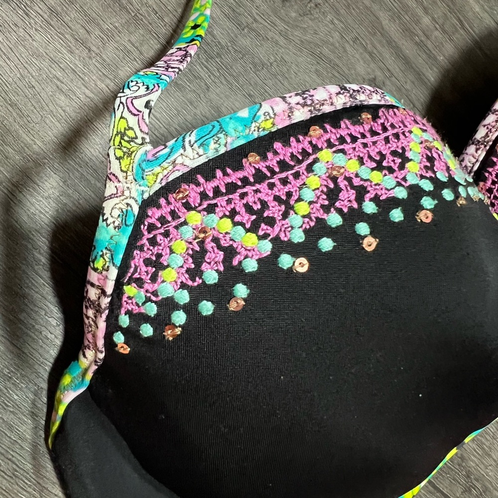 Victoria's Secret Black and Colorful Patterned Bikini Top - Picture 2 of 7